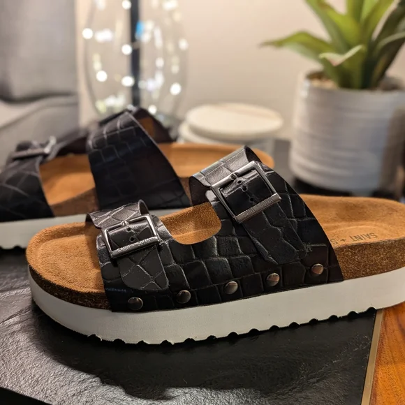 Saint + Sophia Sandals Size 9 - Picture 2 of 6